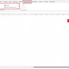 Wybieranie opcji "Automatyzacja" w Excelu, aby uruchomić skrypt makro.