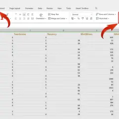 Excel: podświetlenie komórki jeżeli dane spełniają kryteria. Widok arkusza z zaznaczoną opcją "Conditional Formatting".