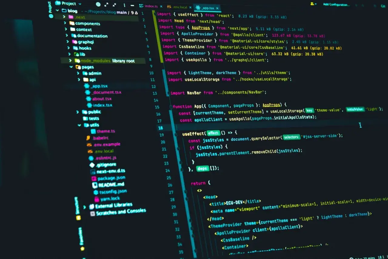 Kod w języku JavaScript, który widzisz, służy do tworzenia interaktywnych stron internetowych i aplikacji.