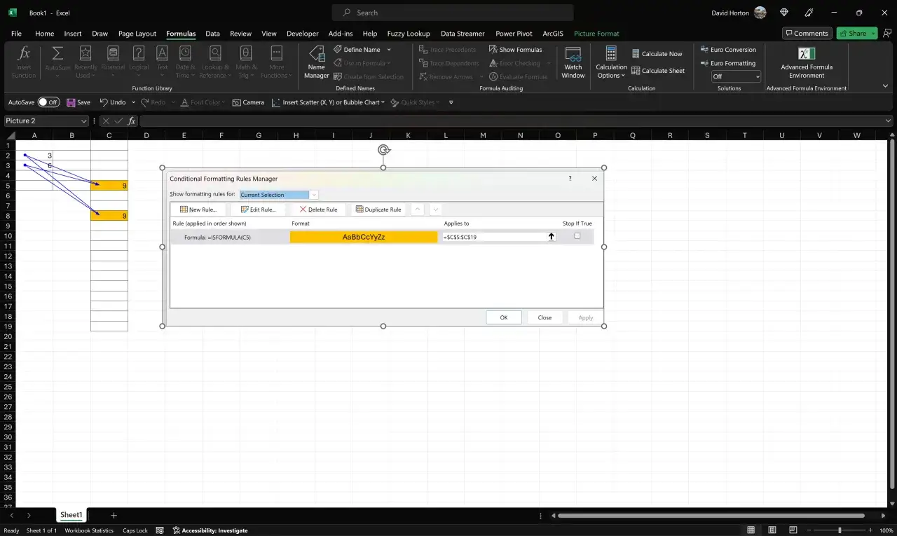 Excel: podświetlenie kom&oacute;rki jeżeli formuła jest obecna. Manager reguł formatowania warunkowego pokazuje, że kom&oacute;rki C5:C19 zostaną podświetlone, gdy formuła =ISFORMULA(C5) jest prawdziwa.