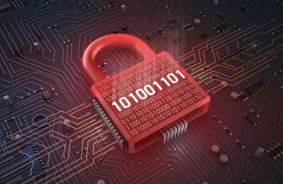 Czym jest firewall i jak chroni komputer oraz sieć?